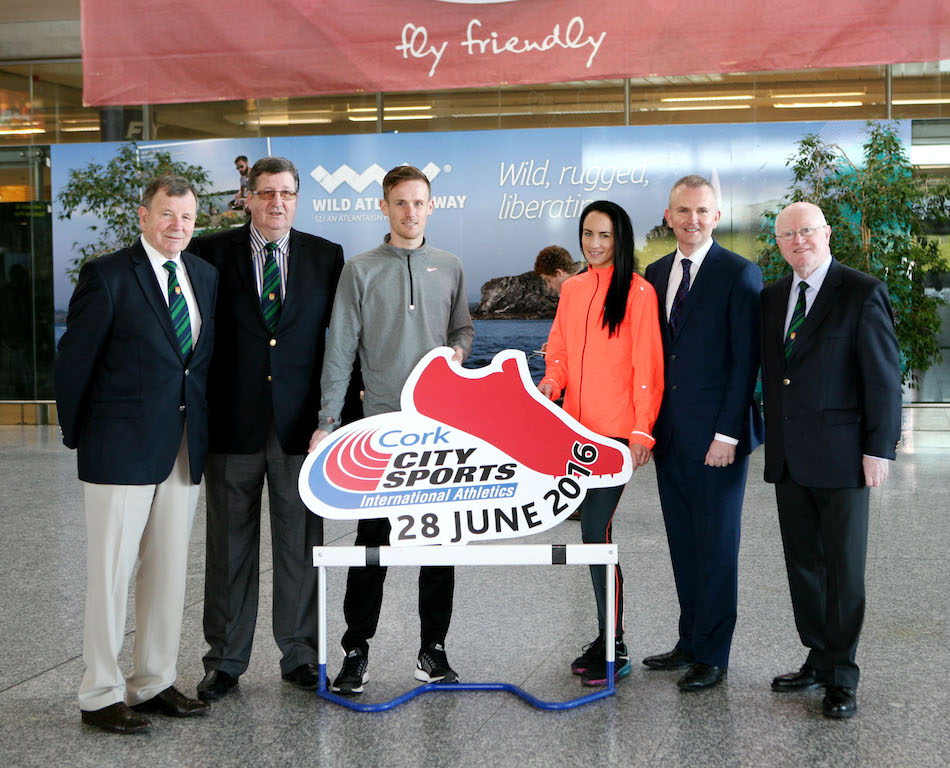 L to R., Frank Walley, President CCS, Terry O'Rourke, Secretary CCS, Athletes MArk Hanrahan and Laura Crowe, Kevin Cullinane, Marketing and Communications Director, Cork Airport and Tony O'Connell, Chairman CCS. Picture, Europhoto.